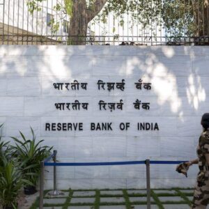 RBI to buy and sell Rs 10,000 cr market bonds simultaneously under OMO