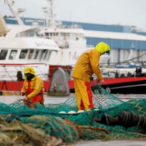 Britain issues more EU fishing licences in dispute with France