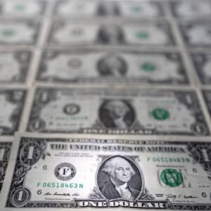 Dollar regains footing as yields rise, Fed outlook weighed