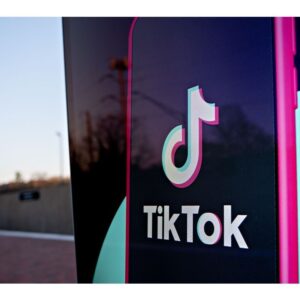 TikTok Divestment Bill Moves Ahead in House as Trump Wavers