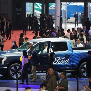 Ford profit beats on commercial sales; EVs still dragging